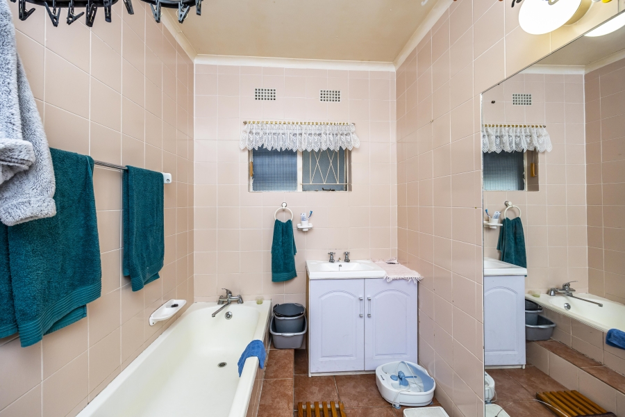 3 Bedroom Property for Sale in Amalinda North Eastern Cape